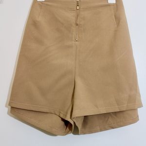 Fashion to Figure Khaki Shorts